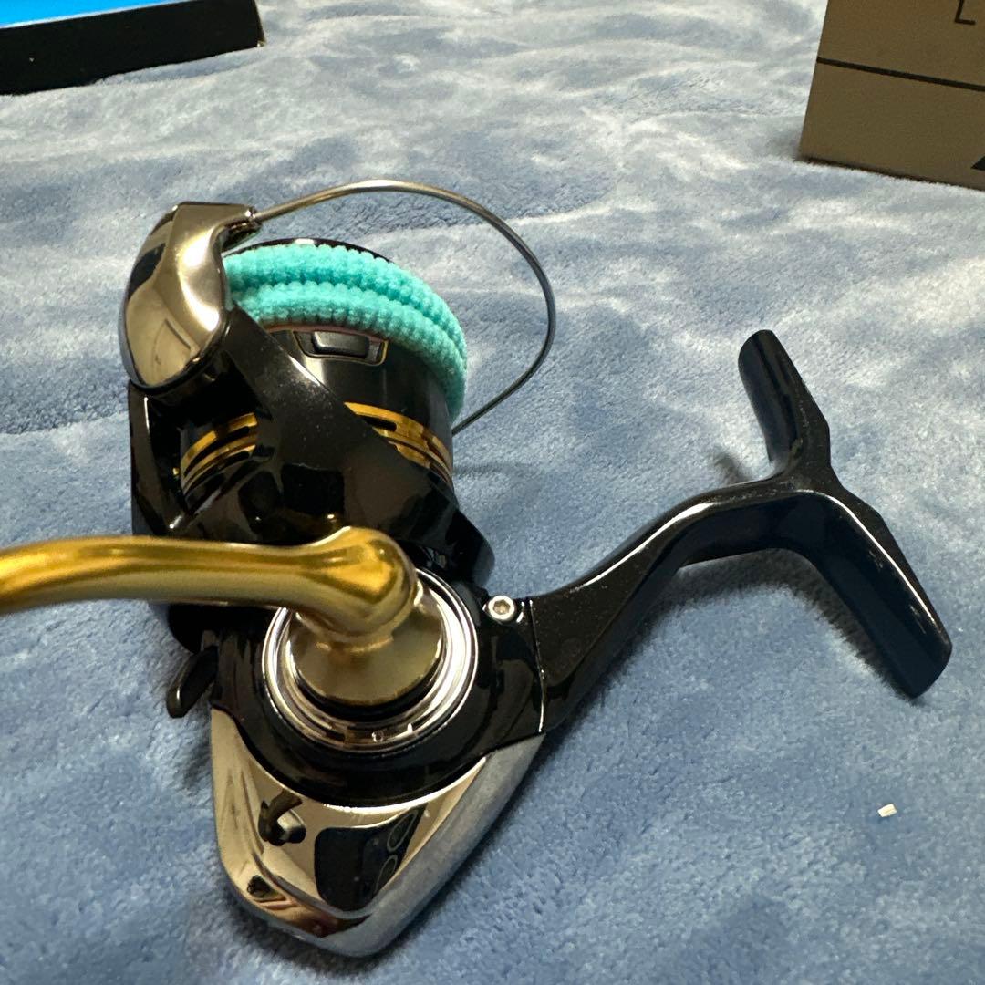 Daiwa LEGALIS LT2000S スピニングリール