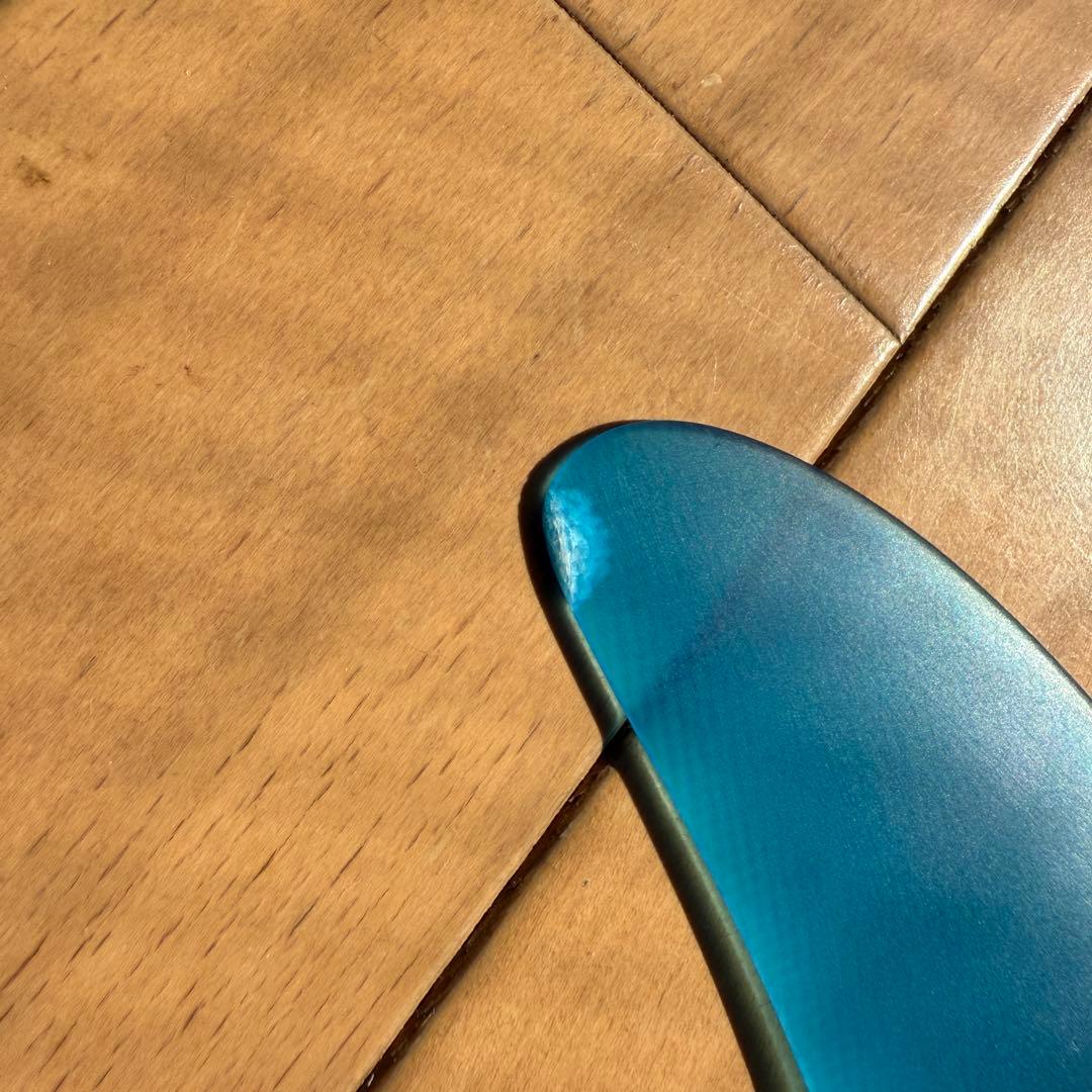 E GREENOUGH DESIGN 7.5”4Aティントブルーフィン