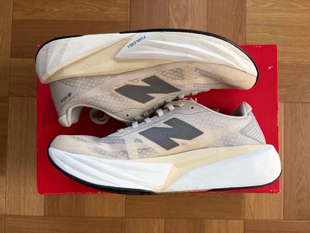 【New Balance】FuelCell Rebel v5 B25.0cm
