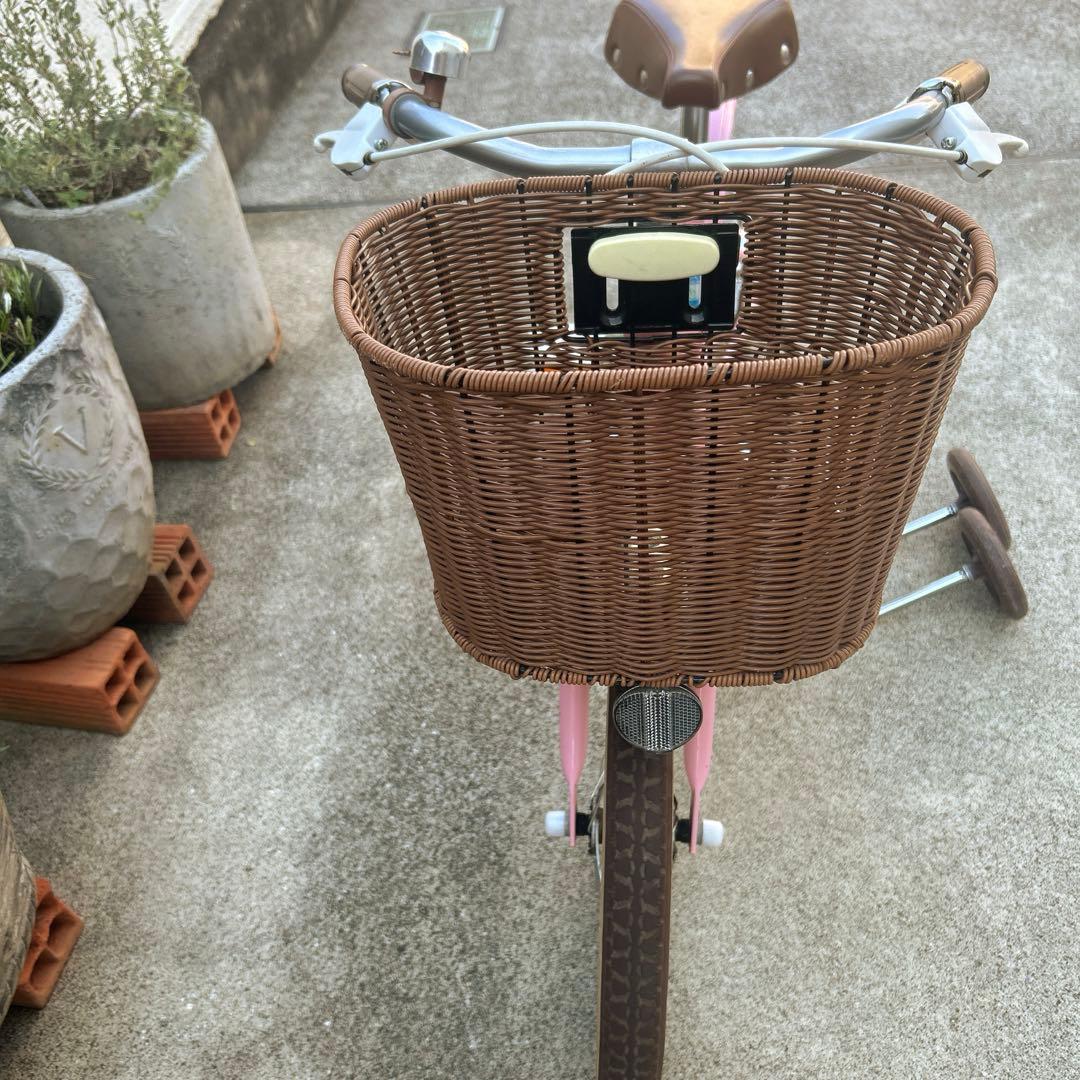 16インチ　女の子　自転車　補助輪付き