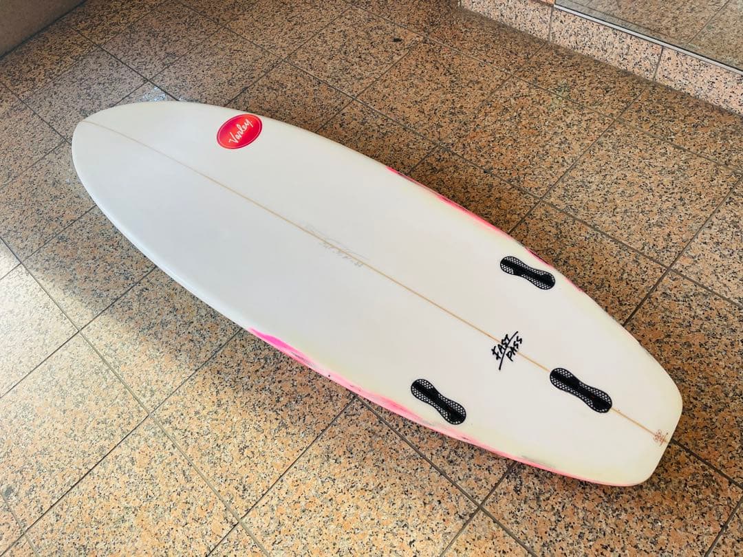 値下げ！　Varley サーフボードEPS中古5.8