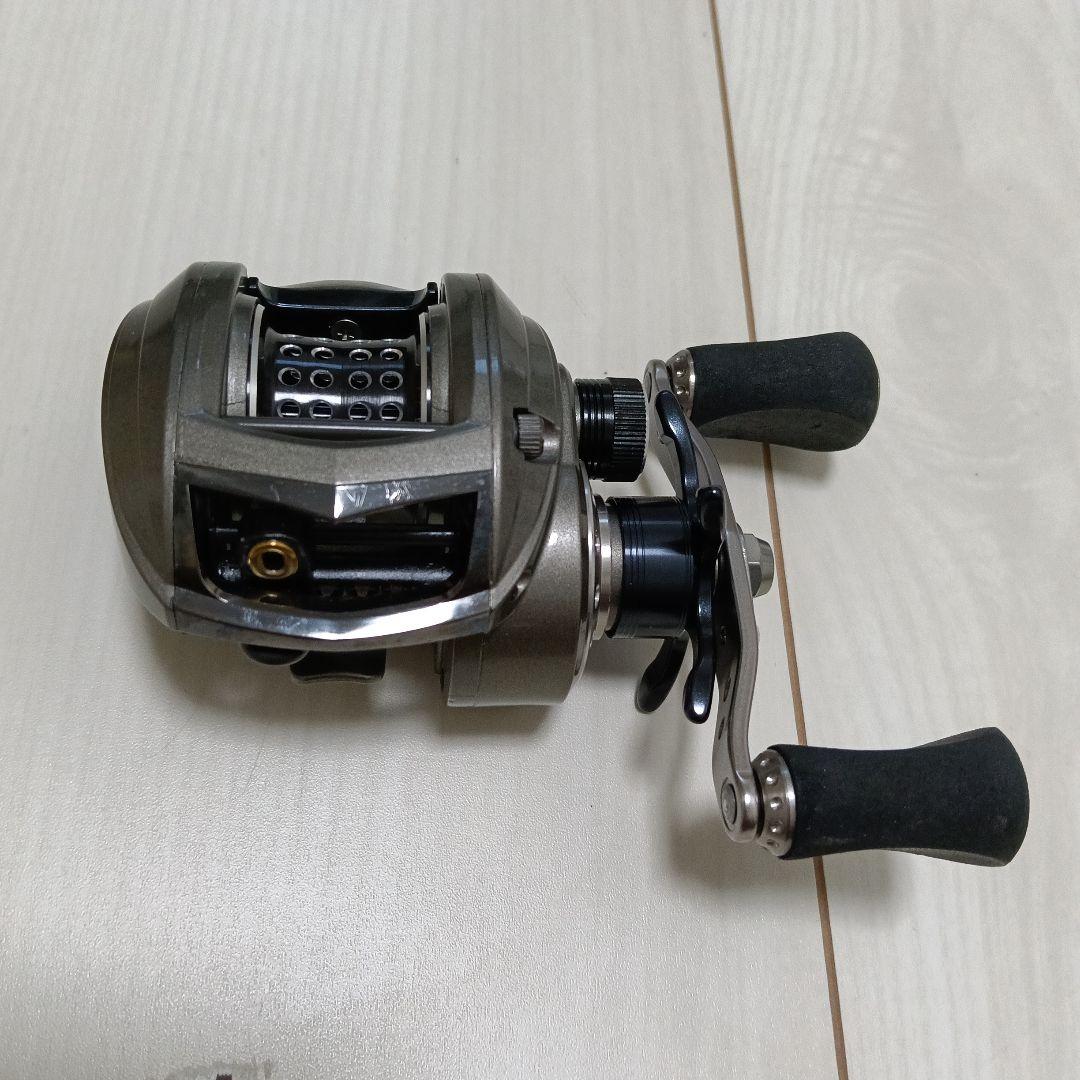 Abu Garcia ベイトリール レボLT