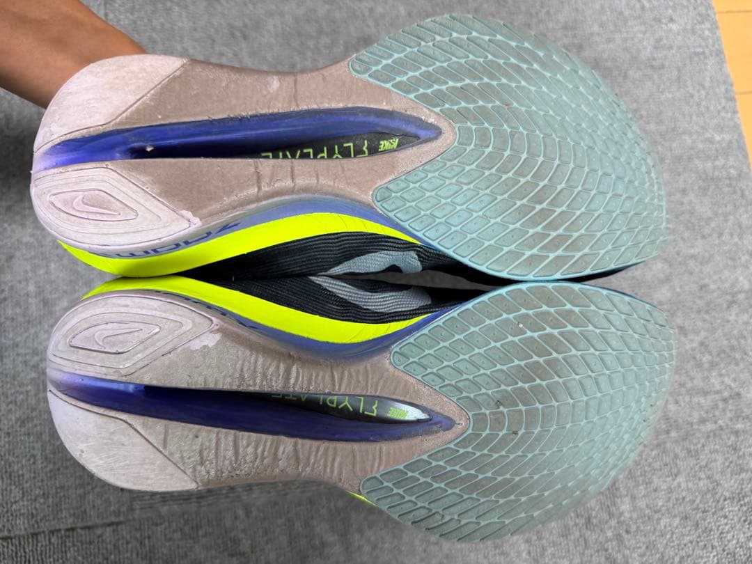 スパイク・シューズ NIKE VAPORFLY 4 25cm