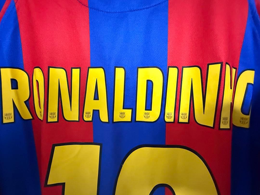[正規]ロナウジーニョ No.10 FC Barcelona 2004-2005