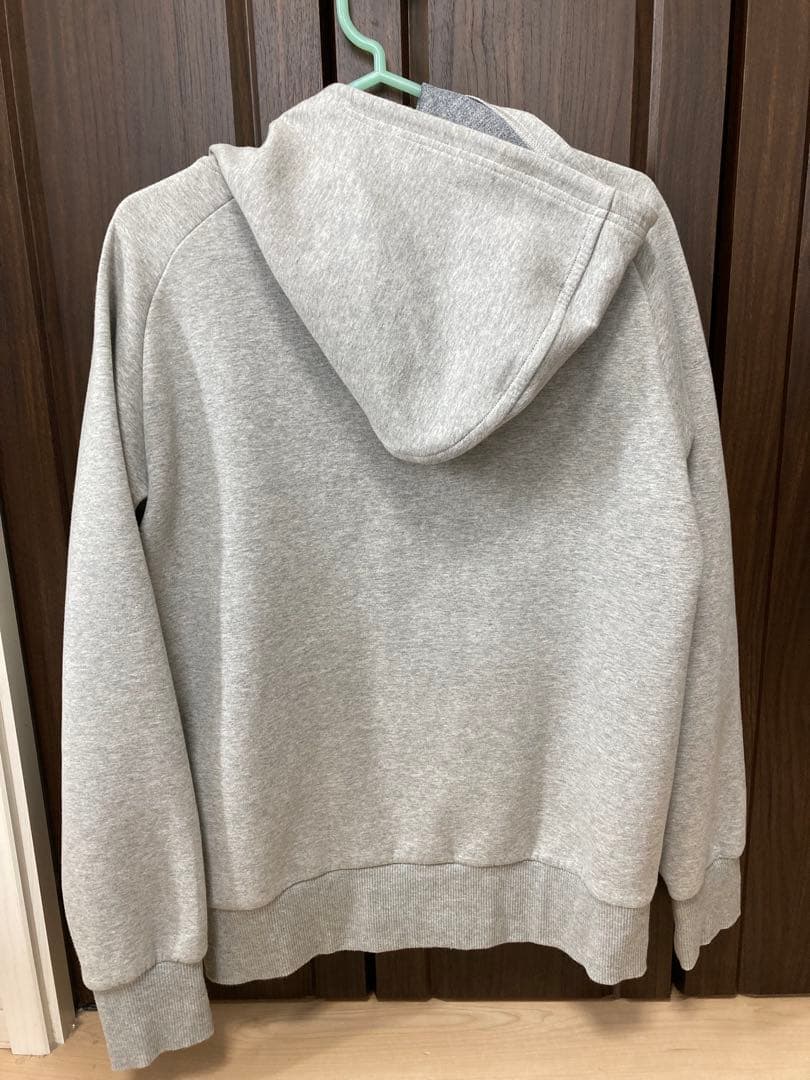 ヨネックス（YONEX）グレー スウェットパーカー Mサイズ　【超美品】