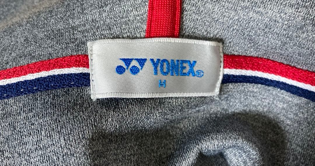 ヨネックス（YONEX）グレー スウェットパーカー Mサイズ　【超美品】