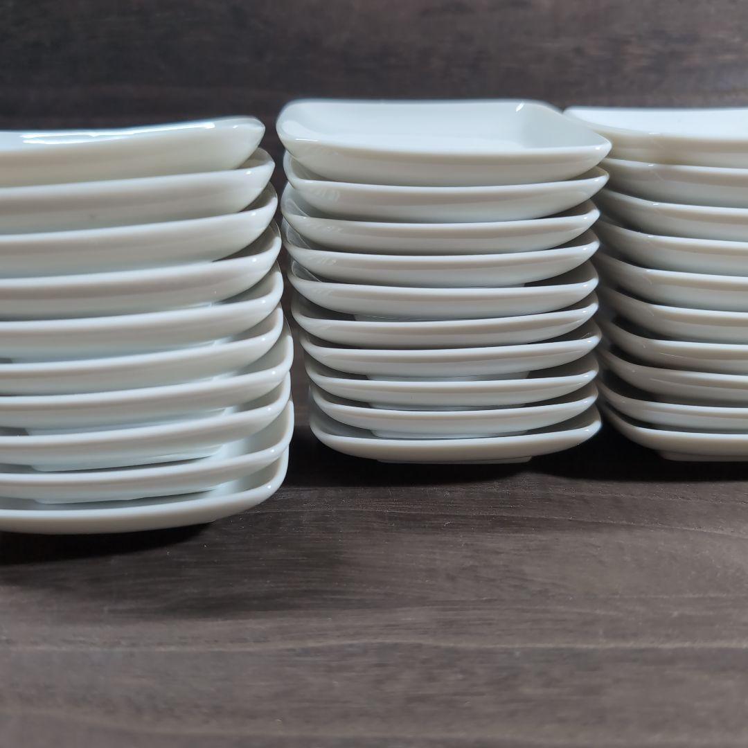 注文商品　美濃焼/(業者向)白磁角小皿/豆皿100枚 No.3/ポ―セラ―ツ可能