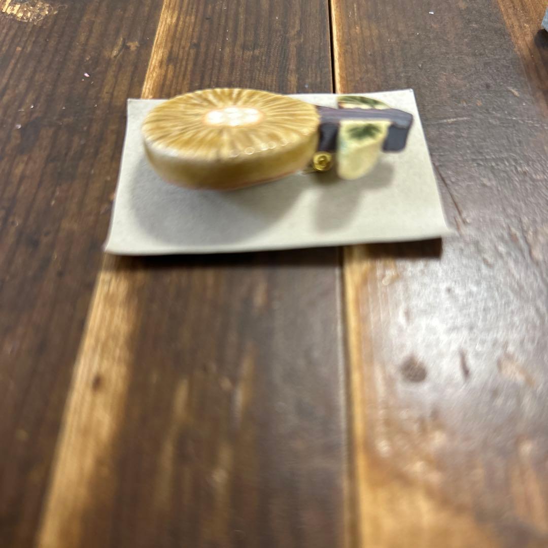 作家　陶芸作家　八角長皿　花模様　お揃いバッチ