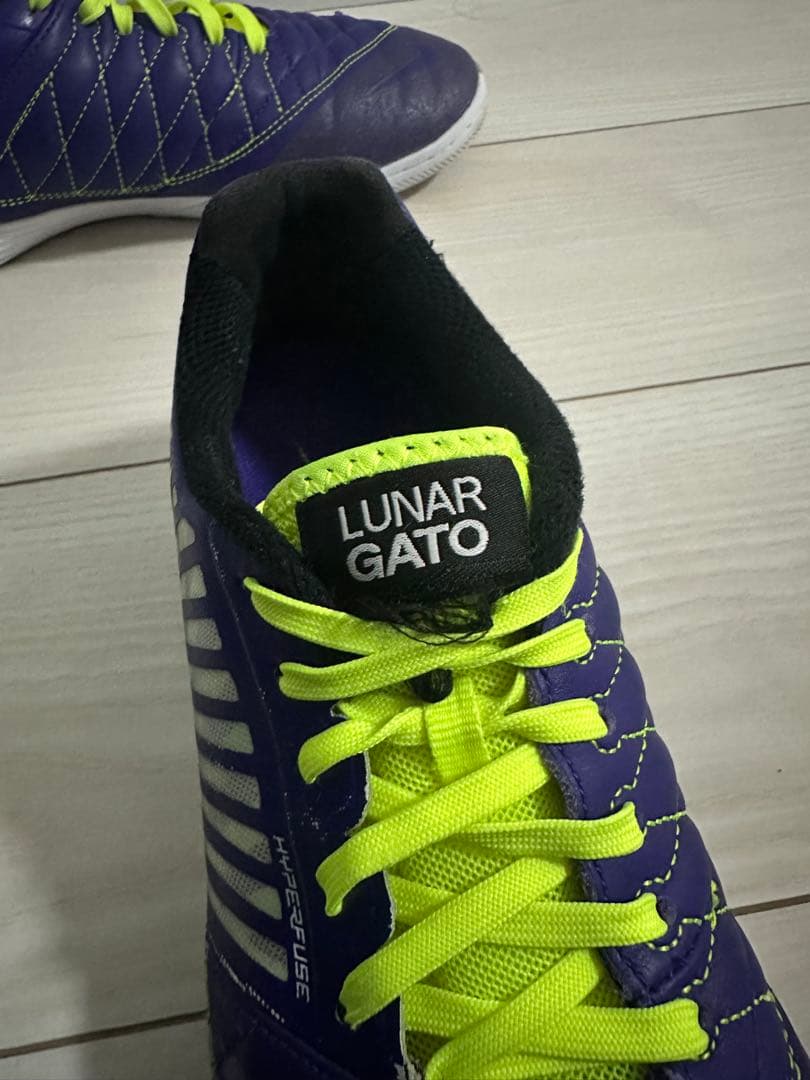Nike Lunar Gato フットサルシューズ 紫/黄色