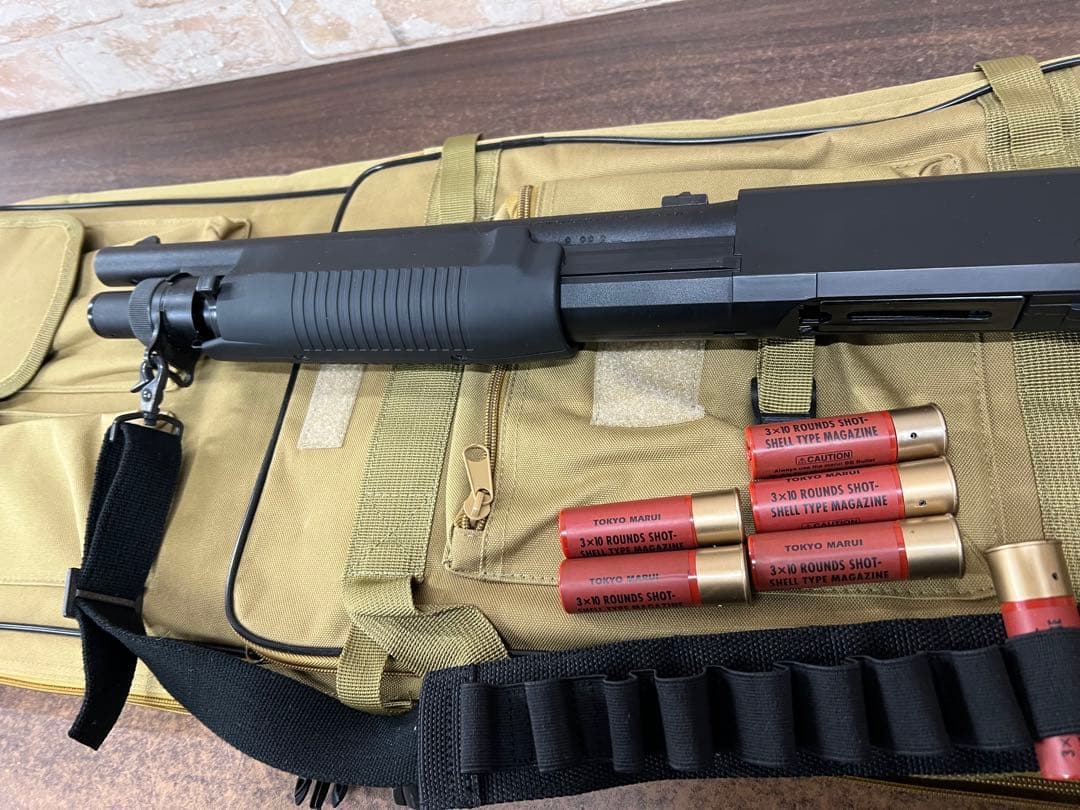 k1 東京マルイ MOD.M3 SUPER 90 エアショットガンとバッグ