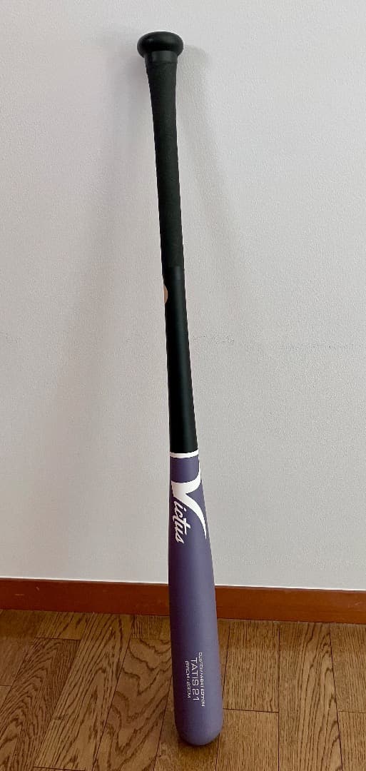 ヴィクタス 軟式木製バット フェルナンド・タティスJr.選手使用モデル 83cm