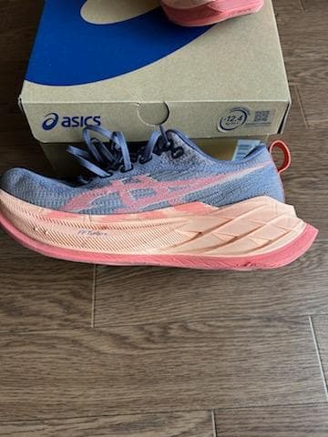 アシックス　スーパーブラスト2 【24.5cm】