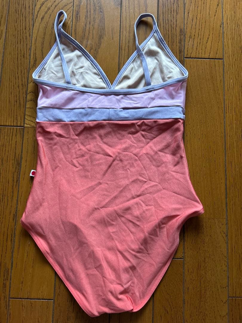週末SALE！YUMIKO Mサイズ ピンク紫 Vネックレオタード