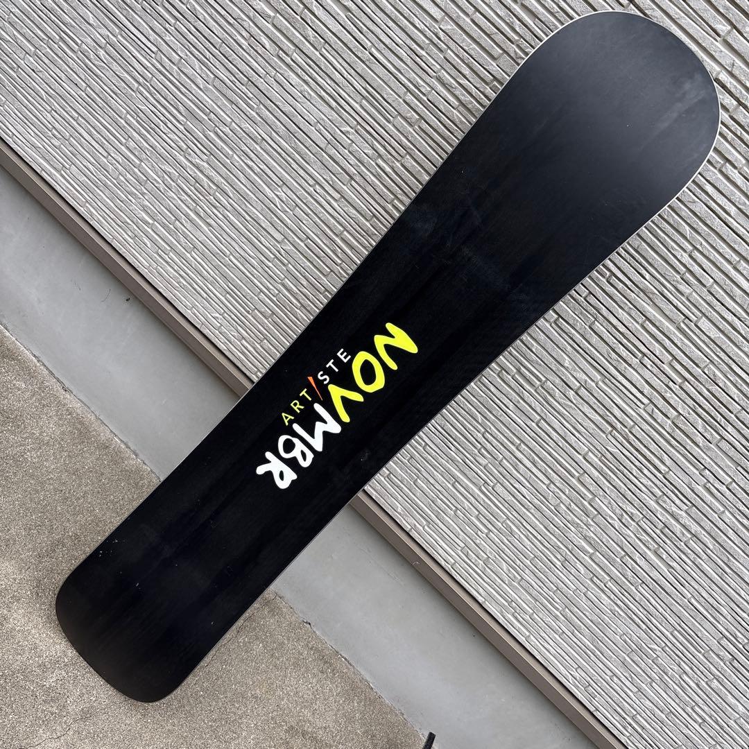 November ARTISTE 142cm 中古　1シーズンのみ使用