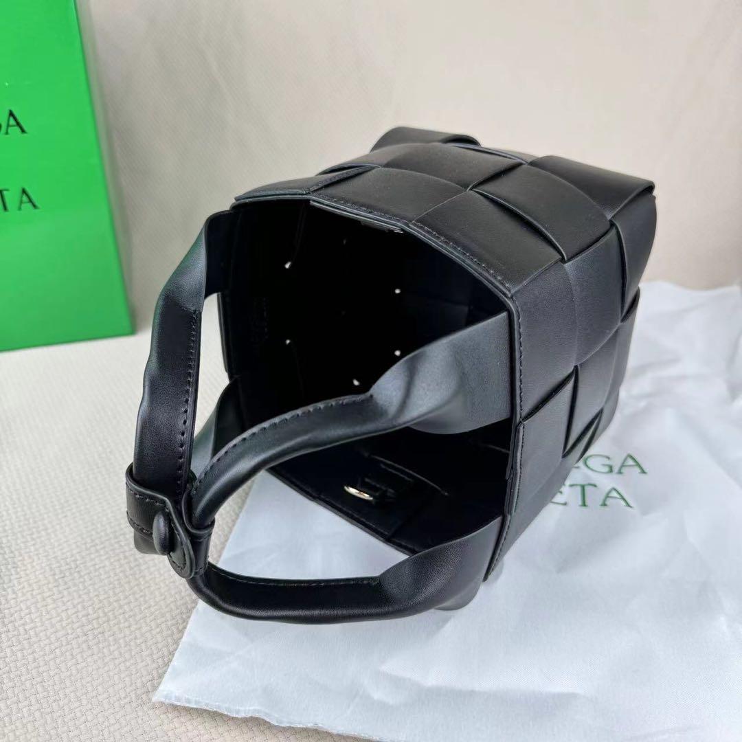BOTTEGA VENETA ショルダーバッグ ミニ ハンドバッグ ノベルティ