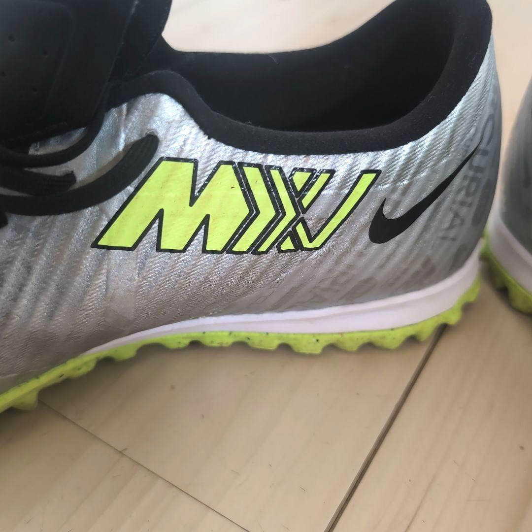 Nike サッカートレーニングシューズ シルバー/ライムグリーン　29センチ