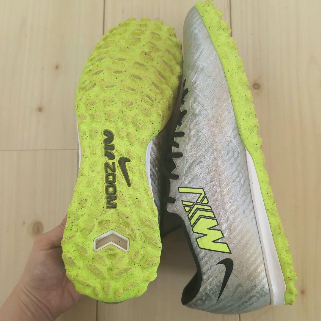 Nike サッカートレーニングシューズ シルバー/ライムグリーン　29センチ