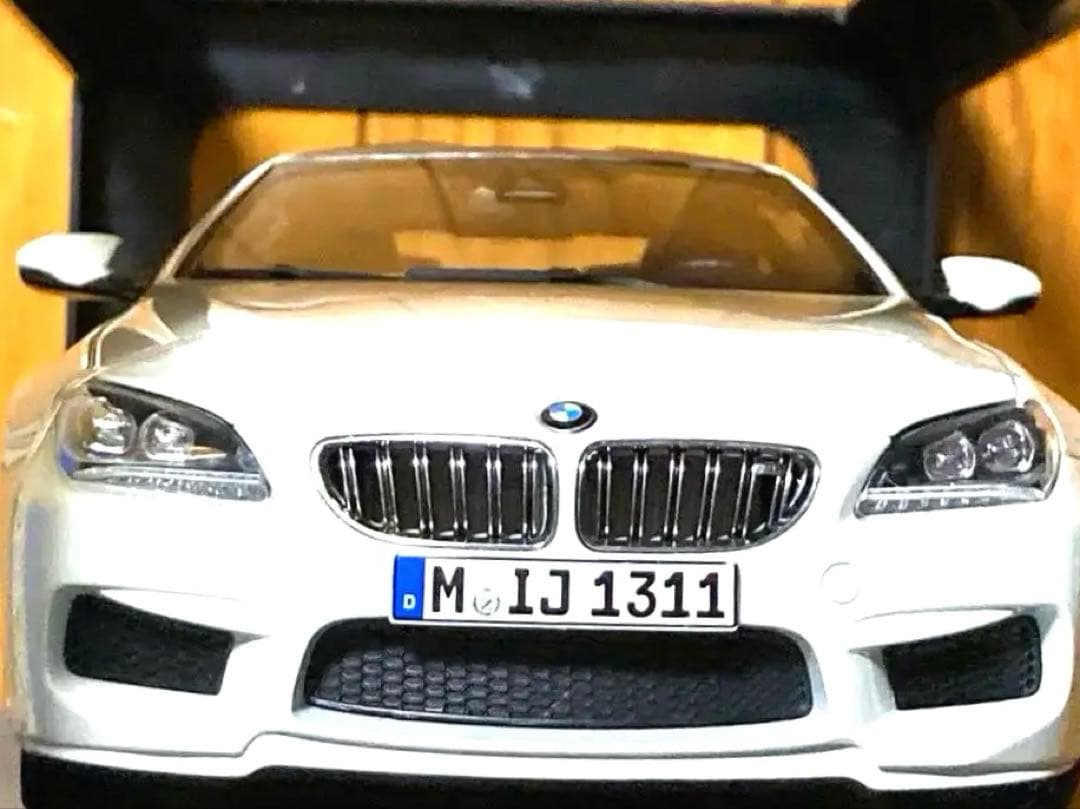  M6 Coupe Alpine White ミニカー