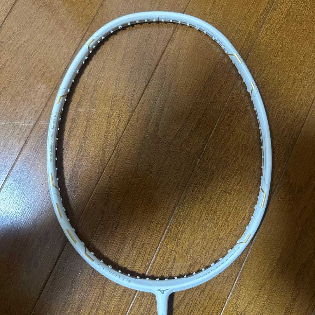 アルティウスツアー MIZUNOバドミントンラケット 4u-g6