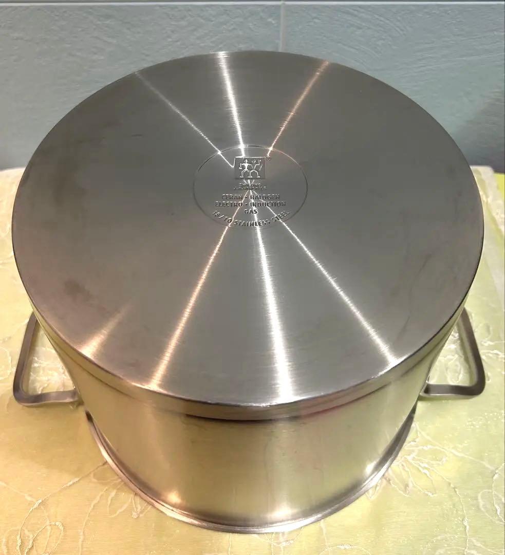 ★45%オフ・送料込♡新品♥️ZWILLING ステンレススチール24cm★蓋付