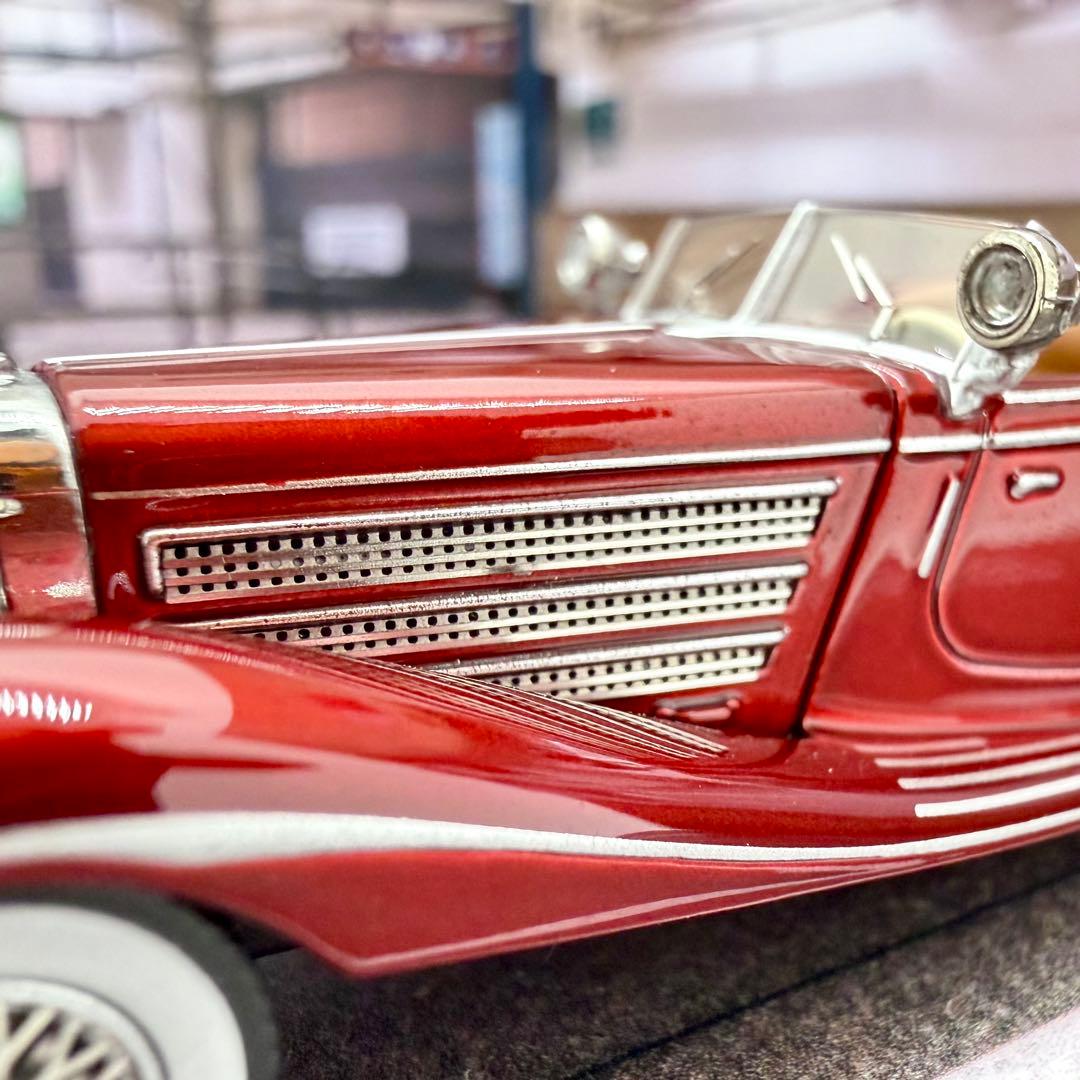 メーセデスベンツ　500K 赤 オープンカー ミニカー　1/64