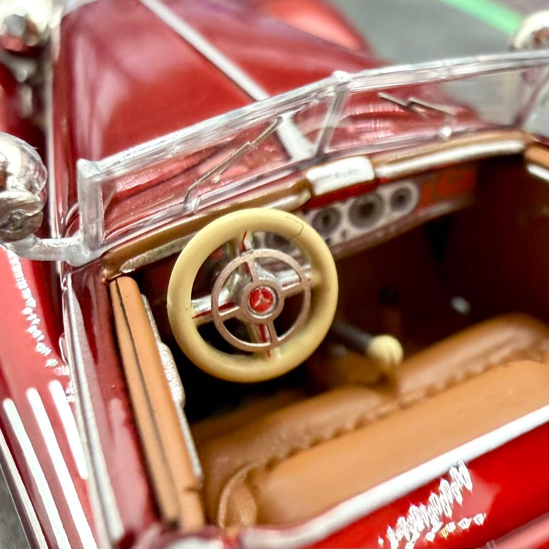 メーセデスベンツ　500K 赤 オープンカー ミニカー　1/64