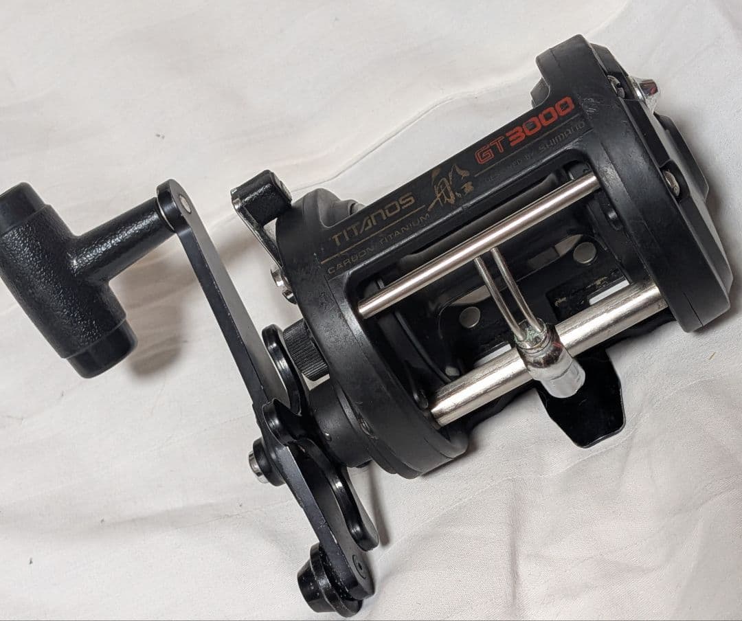 レア品シマノチタノス船GT3000両軸リール