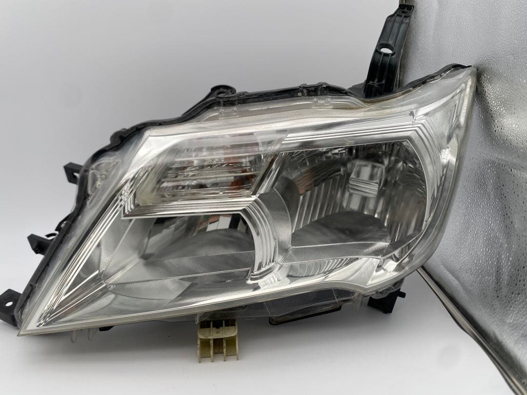 日産 セレナ C26 前期 純正 ヘッドライト 左右セット ハロゲン点灯確認済み