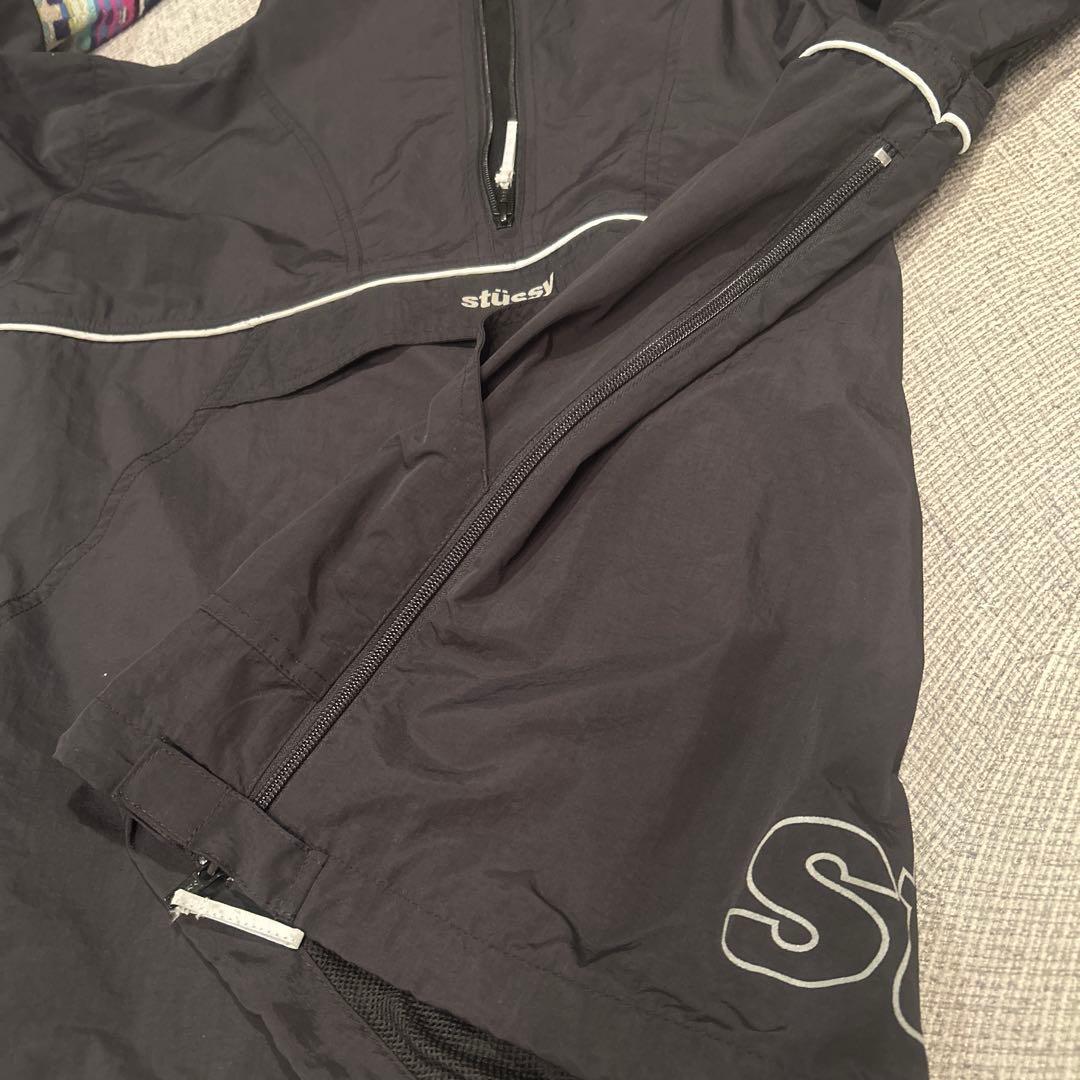 stussy スポーツ　アウター　Lサイズ