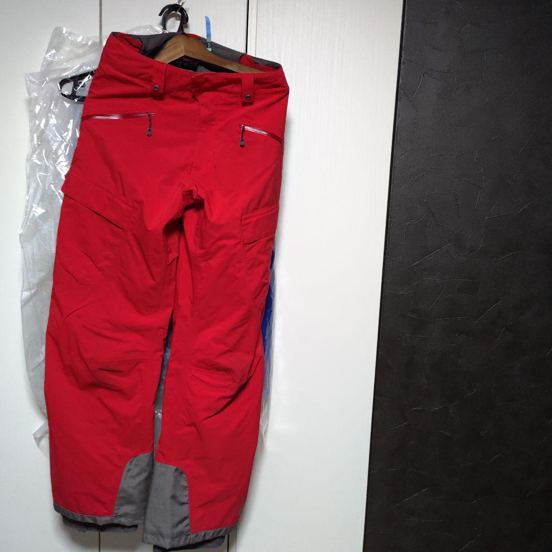 【閲覧数157】【クリーニング済】MAMMUT フード付きジャケット