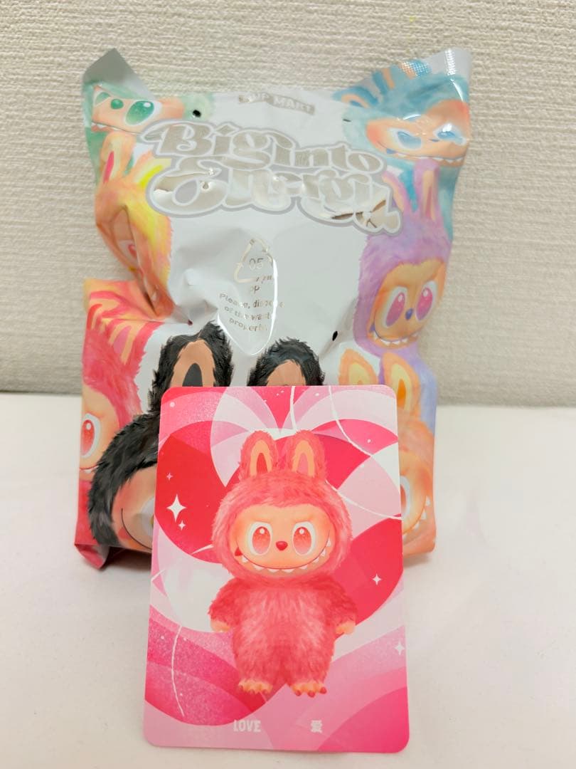 THE MONSTERS Big into Energy ぬいぐるみペンダント
