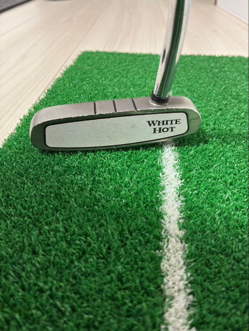 ODYSSEY WHITE HOT ROSSIE パター