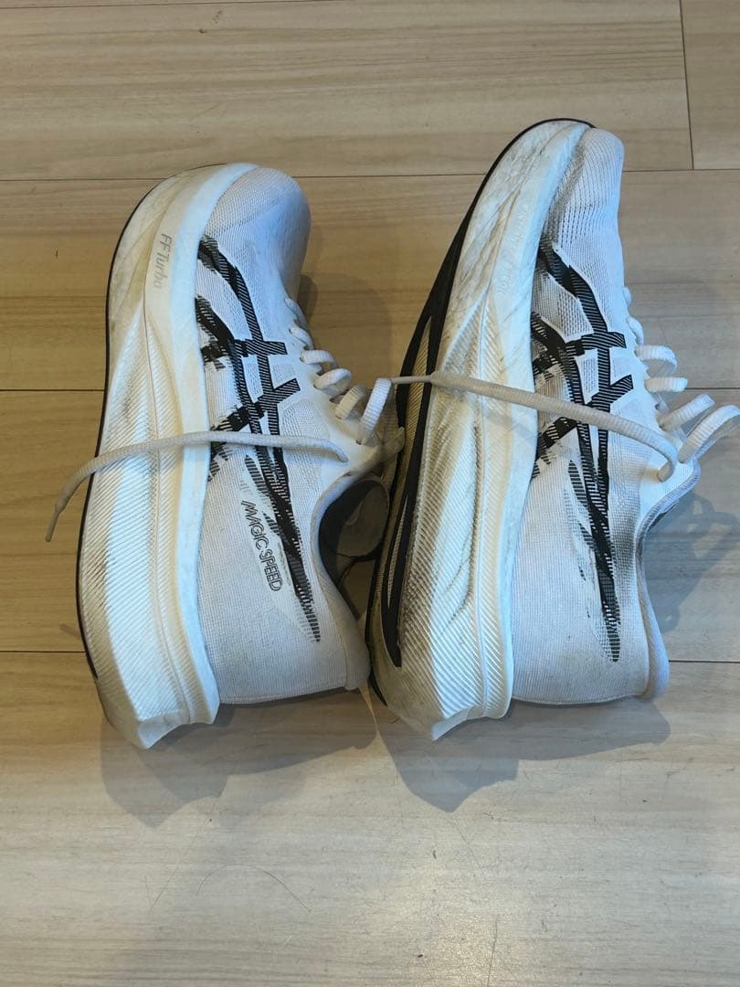 ASICS アシックス マジックスピード4