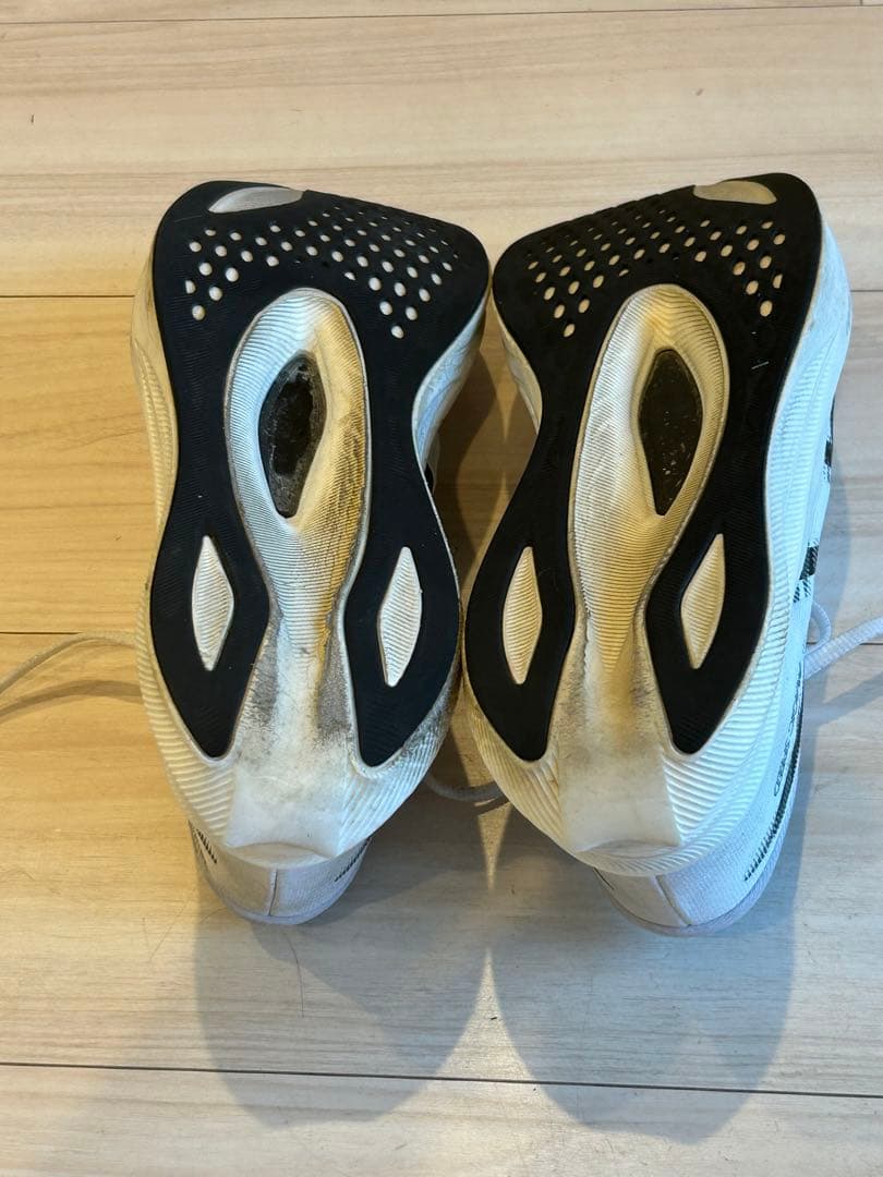 ASICS アシックス マジックスピード4