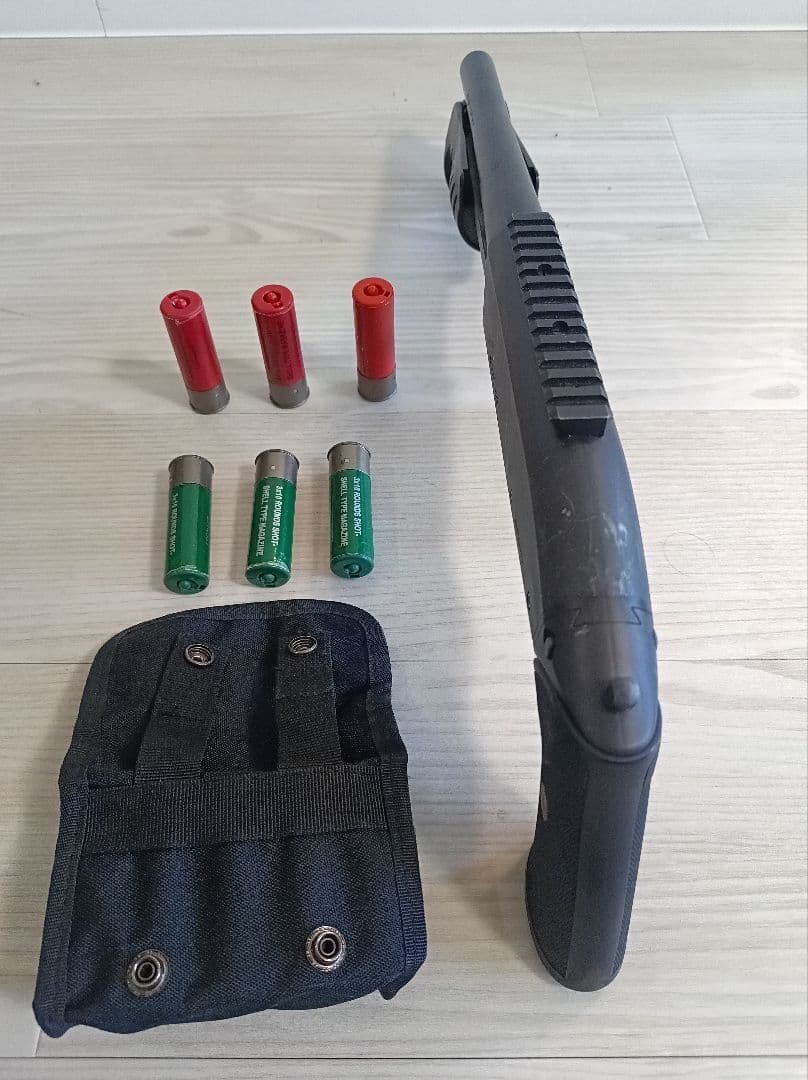 M870 ブリーチャー　ガスショットガン シェル・弾倉ポーチ付き