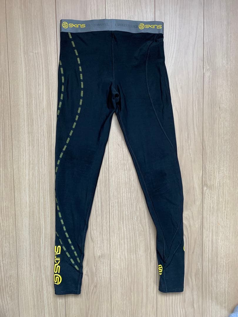 SKINS コンプレッション DNAMIC 長袖トップ、ロングタイツセットM