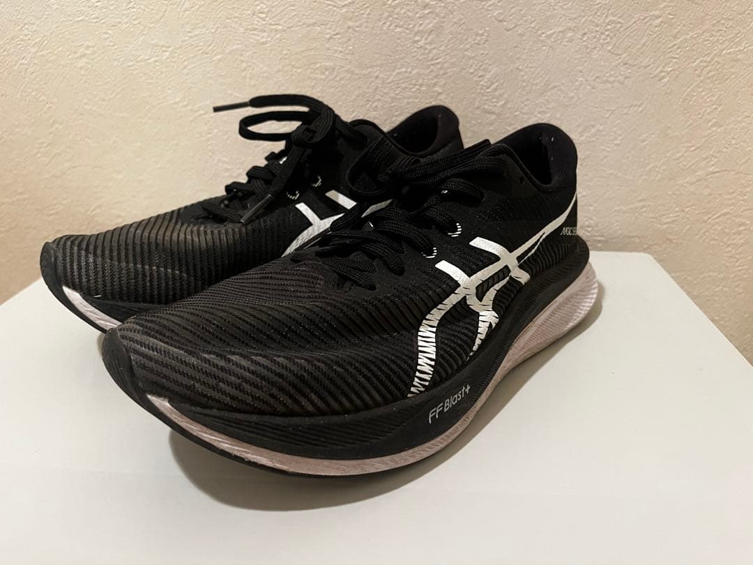 ASICS MAGIC SPEED3 25.0cm 2E幅/ブラック