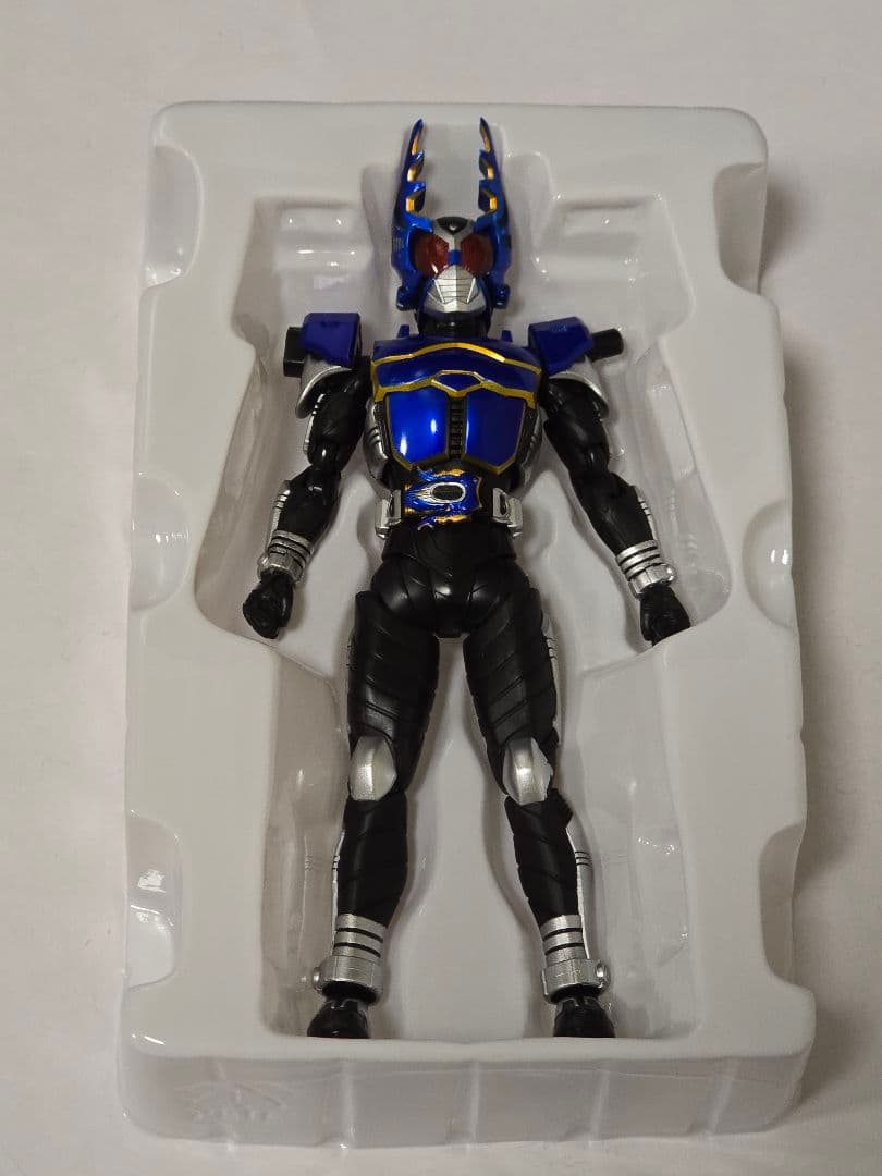 S.H.Figuarts 真骨彫製法 仮面ライダーガタック ライダーフォーム