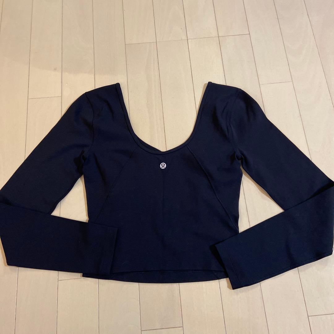新品未着用★ルルレモン★トップス★Mサイズ