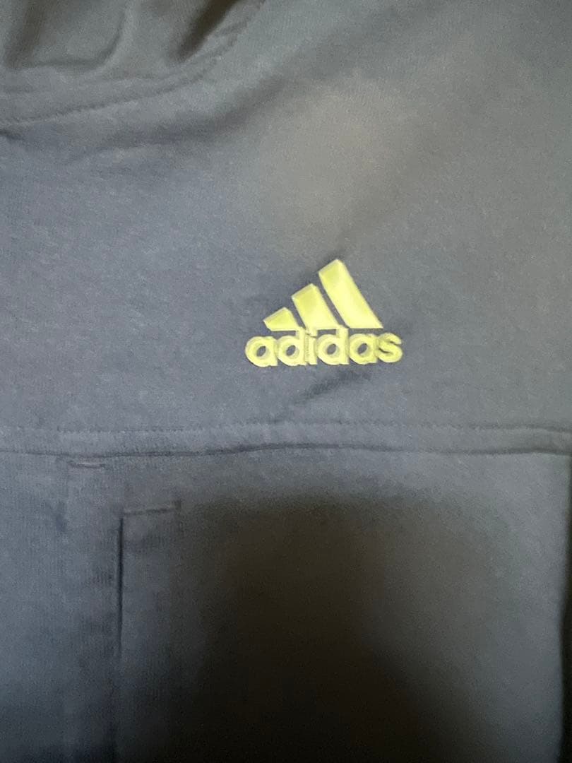 adidas アディダス　フード付きセットアップジャージ　ネイビー　ブラック