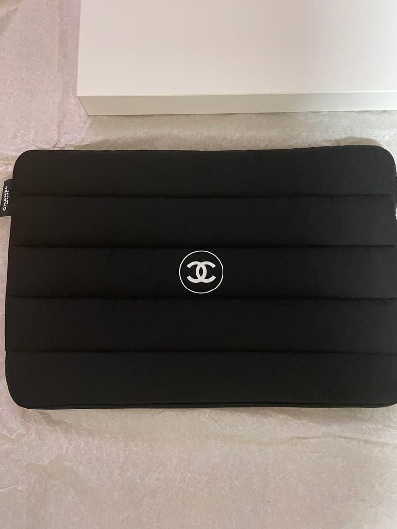 CHANEL ブラック ノートPCケース　新品未使用品