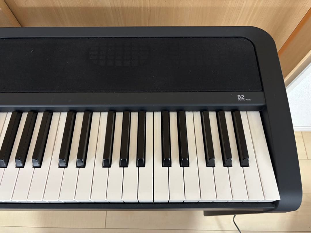 送料込み！　2022年製　KORG B2 88鍵盤　電子ピアノ　専用スタンド付き