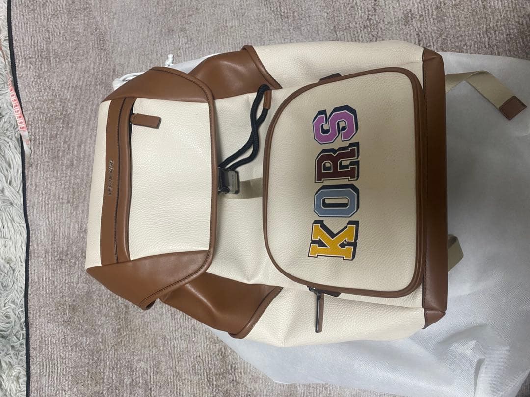KORS バックパック アイボリー/ブラウン