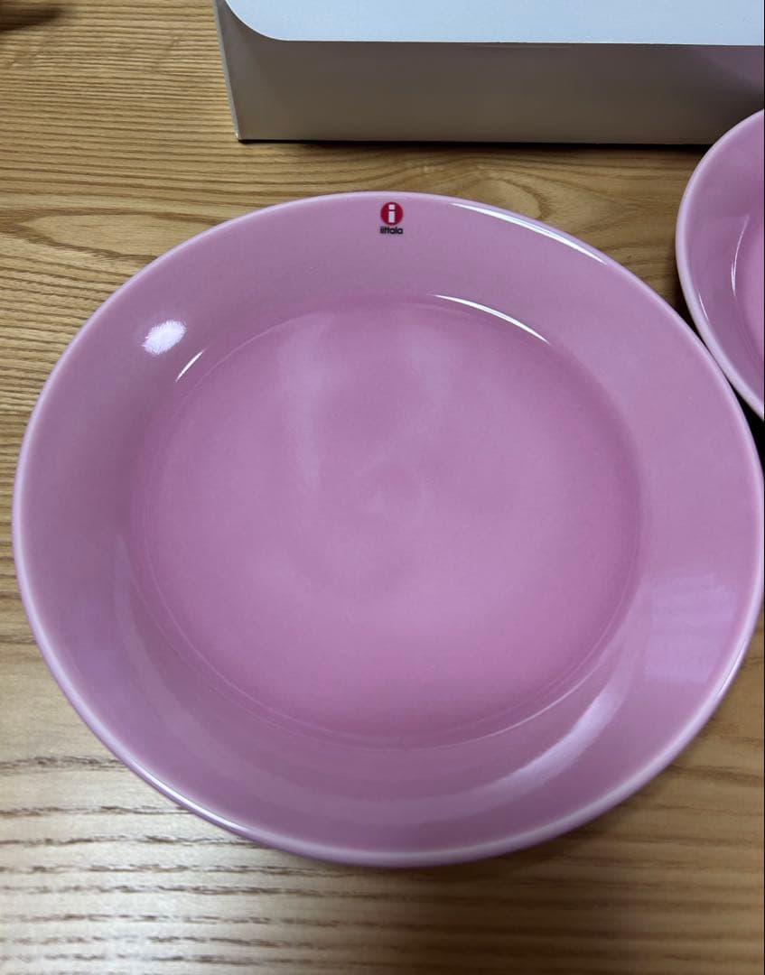 【未使用箱入り】イッタラ　ティーマ　ローズ　21cm プレート2枚