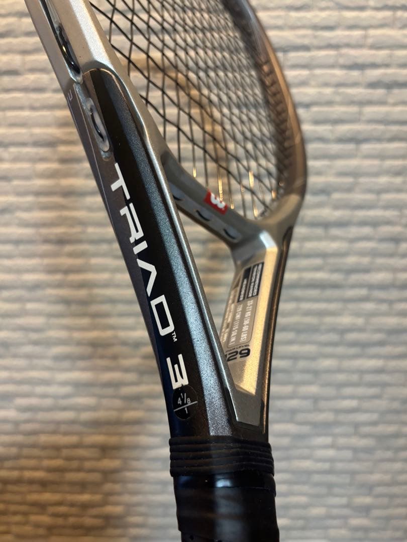 【◉軽量】Wilson TRIAD 3 テニスラケット 丸井ブン太　ガット新品