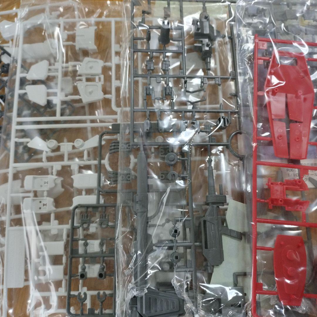GUNDAM RX-78-2 マスターグレード プラモデル