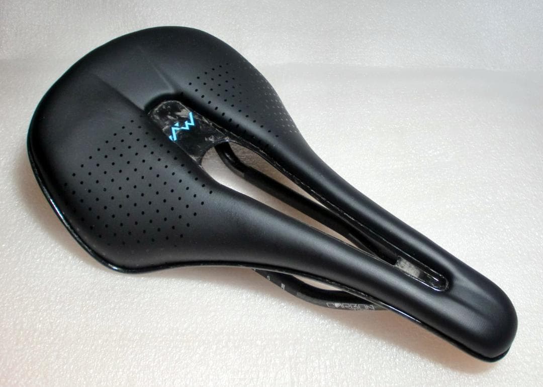 TNI ERGONOX 同等品 RYET カーボンサドル CADEX AMP