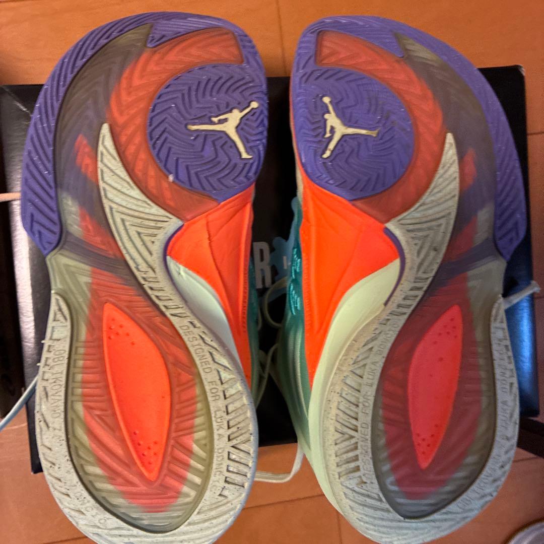 NIKEフリーク5、NIKEジョーダンルカ3バッシュ 2足セット