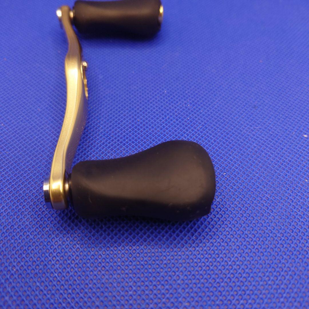 シマノ　カルカッタコンクエスト300純正ハンドル90mm