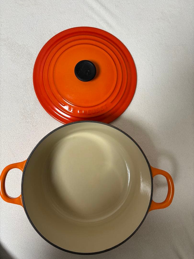 ル・クルーゼ　ココット・ロンド 22 cm オレンジ ガス IH オーブン対応